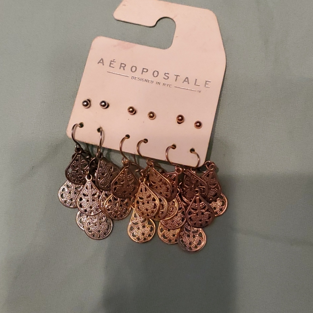 Earings